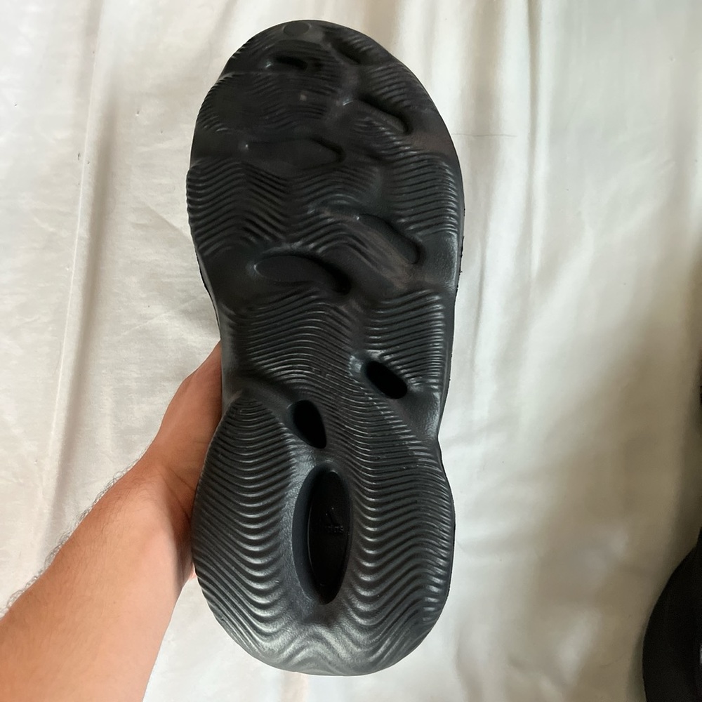 Adidas Yeezy Foam Runners Black Onyx